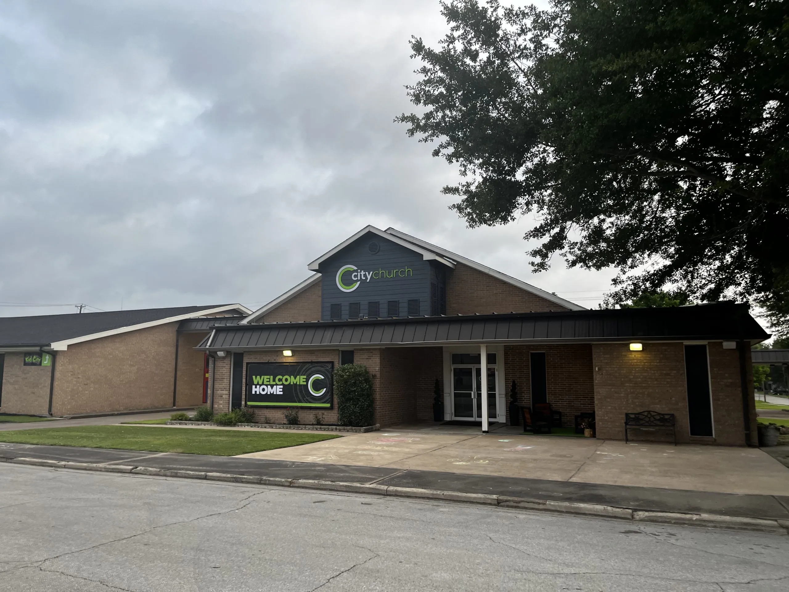 City Church building — 711 N 2nd St, Lufkin TX